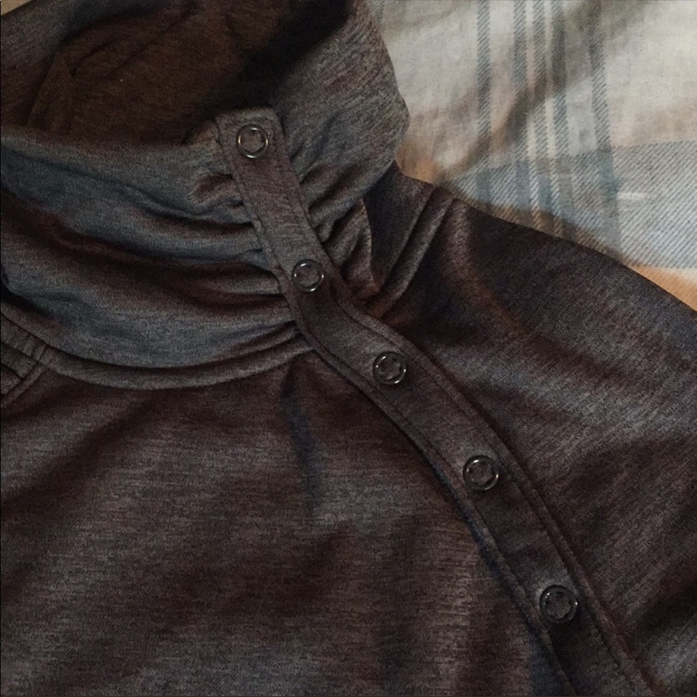✨NEW✨Chill Chaser Pullover - Picture 4 of 6
